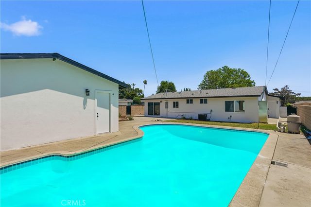 735 W Heber, Glendora, CA 91741
