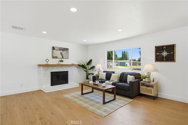 735 W Heber, Glendora, CA 91741