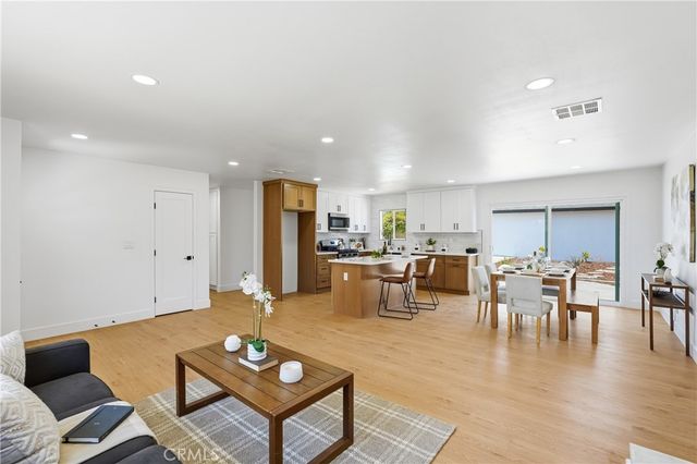 735 W Heber, Glendora, CA 91741