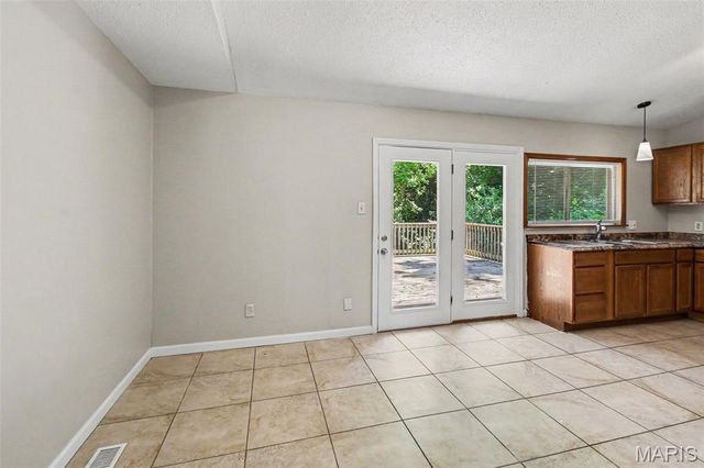 12362 Trailforest Lane, Black Jack, MO 63033