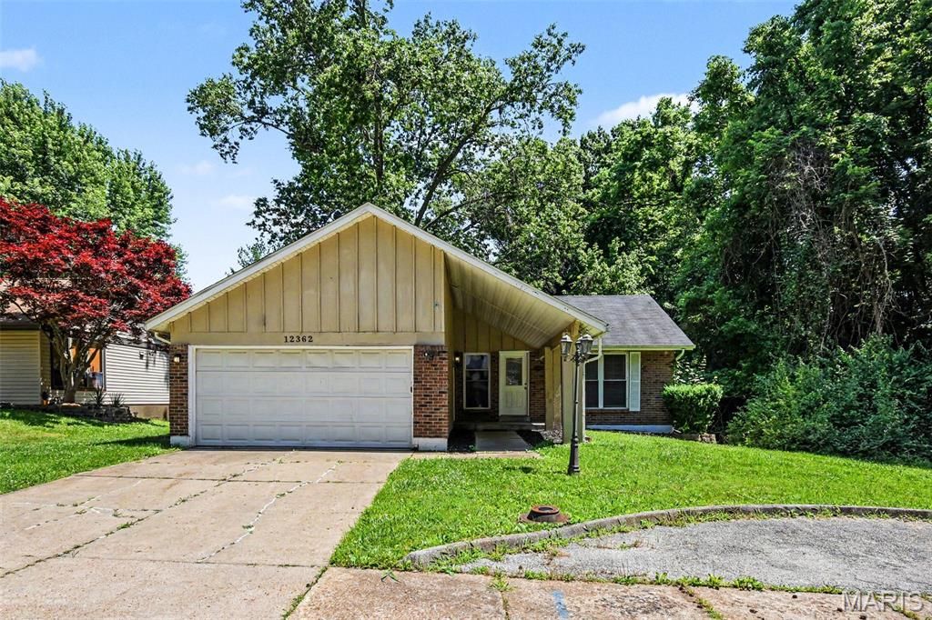 12362 Trailforest Lane, Black Jack, MO 63033