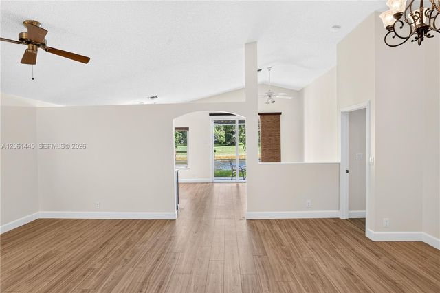 1419 Banyan Circle, Pompano Beach, FL 33069