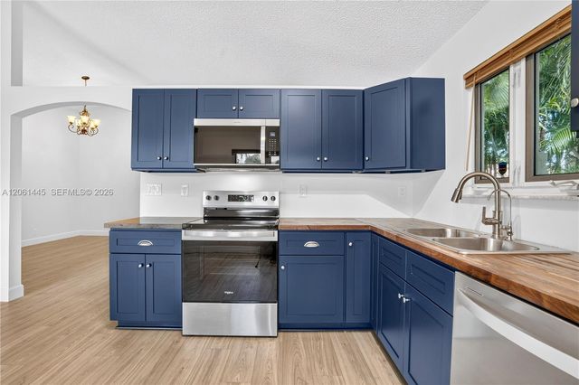 1419 Banyan Circle, Pompano Beach, FL 33069