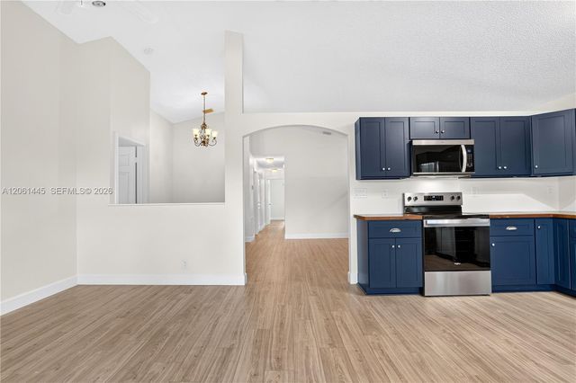1419 Banyan Circle, Pompano Beach, FL 33069