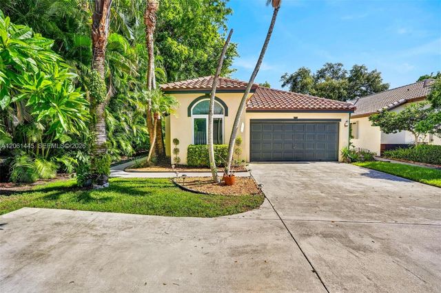 1419 Banyan Circle, Pompano Beach, FL 33069