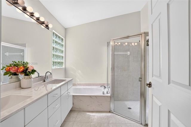 1419 Banyan Circle, Pompano Beach, FL 33069