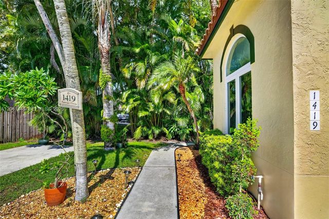 1419 Banyan Circle, Pompano Beach, FL 33069
