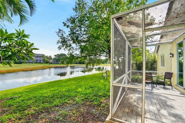 1419 Banyan Circle, Pompano Beach, FL 33069