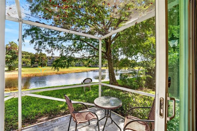 1419 Banyan Circle, Pompano Beach, FL 33069