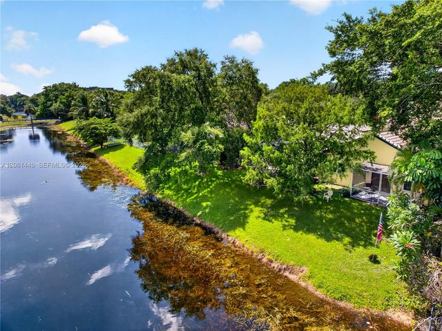 1419 Banyan Circle, Pompano Beach, FL 33069