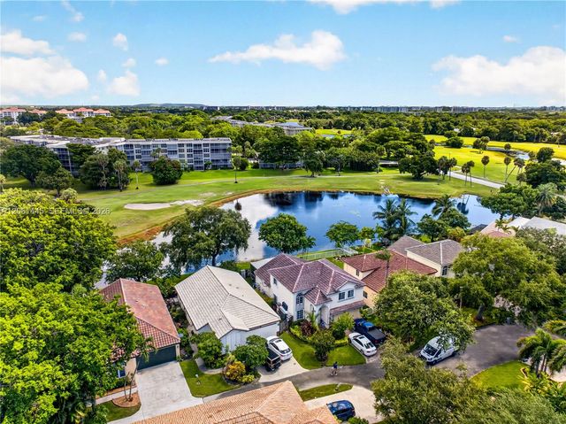 1419 Banyan Circle, Pompano Beach, FL 33069