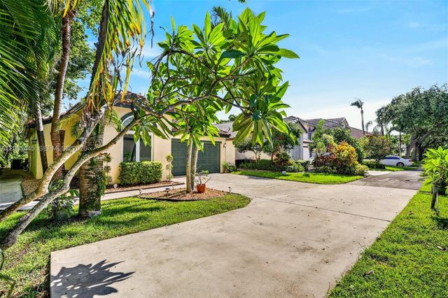 1419 Banyan Circle, Pompano Beach, FL 33069