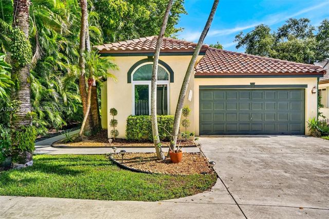 1419 Banyan Circle, Pompano Beach, FL 33069