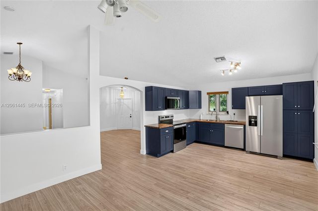 1419 Banyan Circle, Pompano Beach, FL 33069