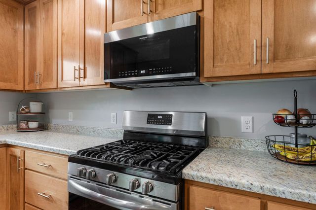 40219 Golden Way, North Branch, MN 55056