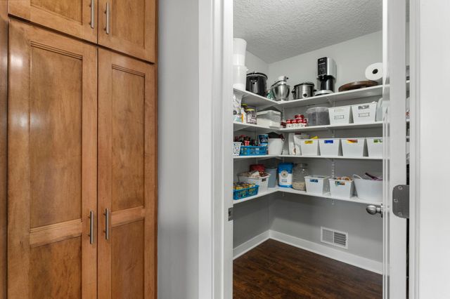40219 Golden Way, North Branch, MN 55056