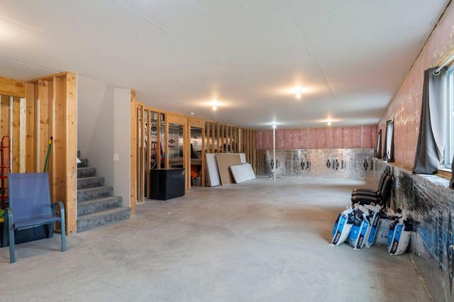40219 Golden Way, North Branch, MN 55056