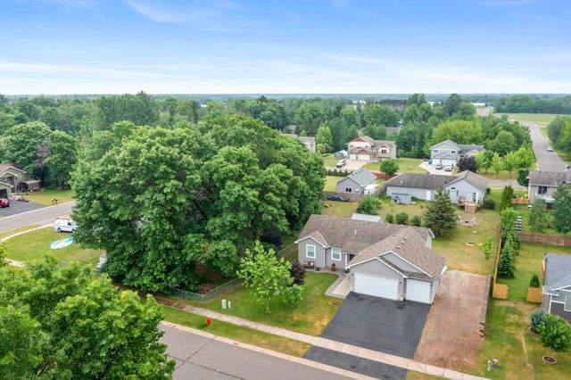 40219 Golden Way, North Branch, MN 55056