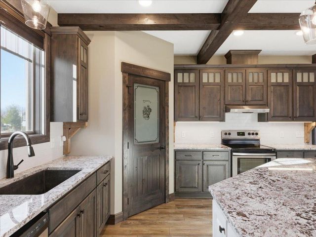 1219 Harbor Place, East Gull Lake, MN 56401