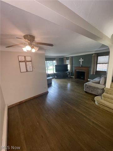 10101 Biddulph Road, Brooklyn, OH 44144