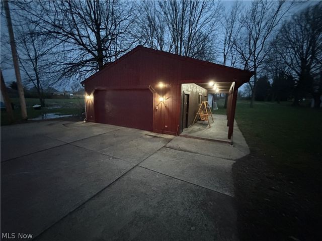 10101 Biddulph Road, Brooklyn, OH 44144