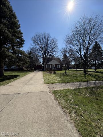 10101 Biddulph Road, Brooklyn, OH 44144