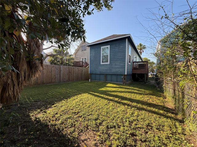 1915 Ursuline Street, Galveston, TX 77550