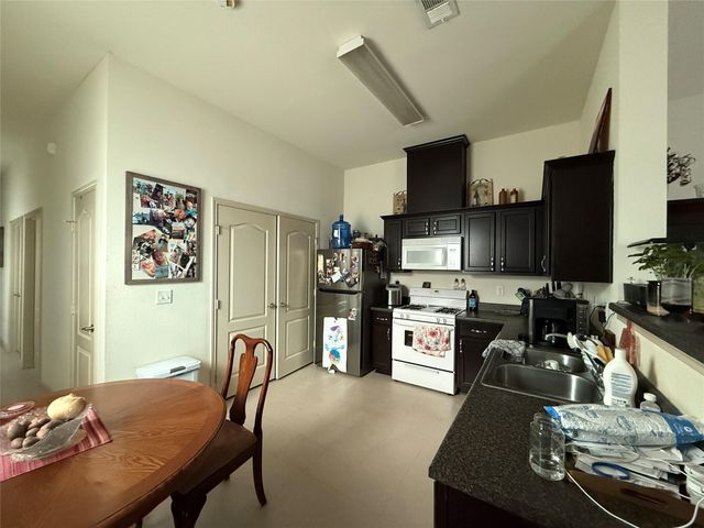 1915 Ursuline Street, Galveston, TX 77550