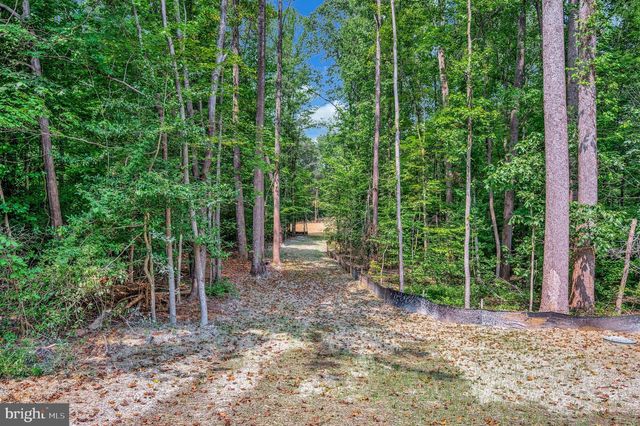 4 MACGREGOR RIDGE RD, Stafford, VA 22554