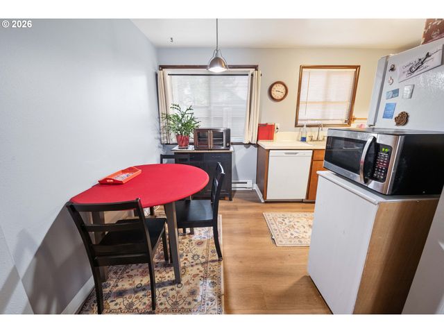 461 S DOWNING St, Seaside, OR 97138