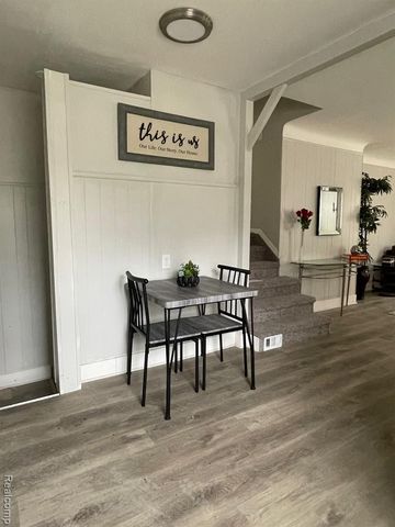 31406 Marquette Street, Garden City, MI 48135