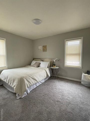 31406 Marquette Street, Garden City, MI 48135