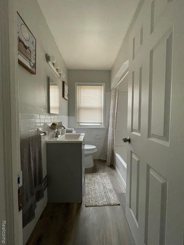 31406 Marquette Street, Garden City, MI 48135