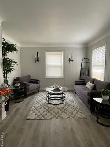 31406 Marquette Street, Garden City, MI 48135