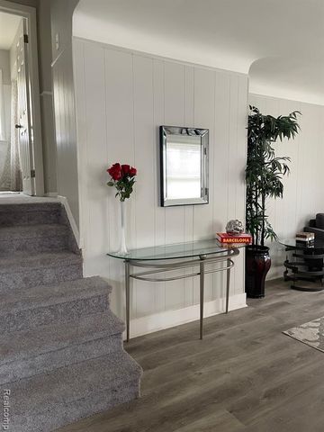 31406 Marquette Street, Garden City, MI 48135