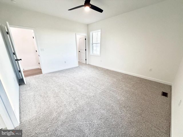 663 CURTIS DR, Gettysburg, PA 17325