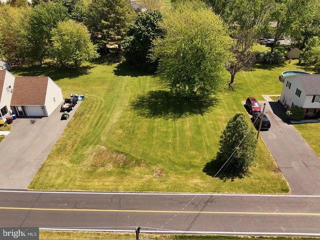 663 CURTIS DR, Gettysburg, PA 17325