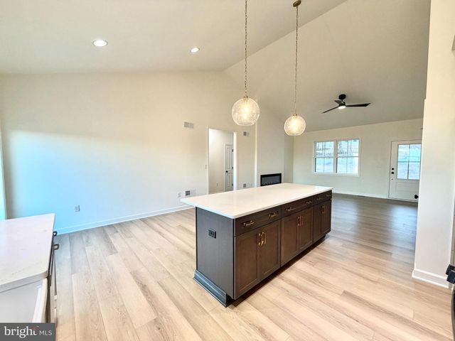 663 CURTIS DR, Gettysburg, PA 17325