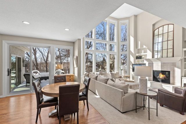 18643 Magenta Bay, Eden Prairie, MN 55347