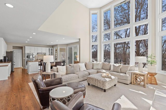 18643 Magenta Bay, Eden Prairie, MN 55347