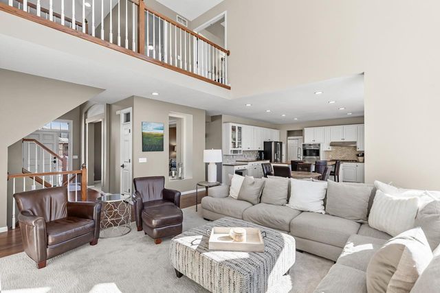 18643 Magenta Bay, Eden Prairie, MN 55347