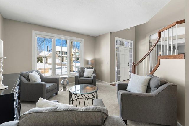 18643 Magenta Bay, Eden Prairie, MN 55347