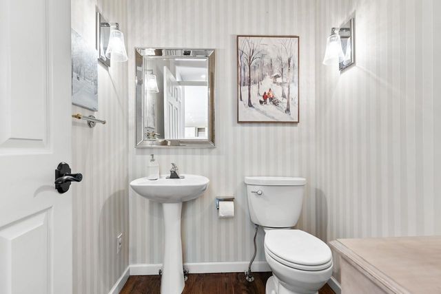 18643 Magenta Bay, Eden Prairie, MN 55347