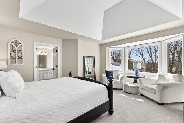 18643 Magenta Bay, Eden Prairie, MN 55347