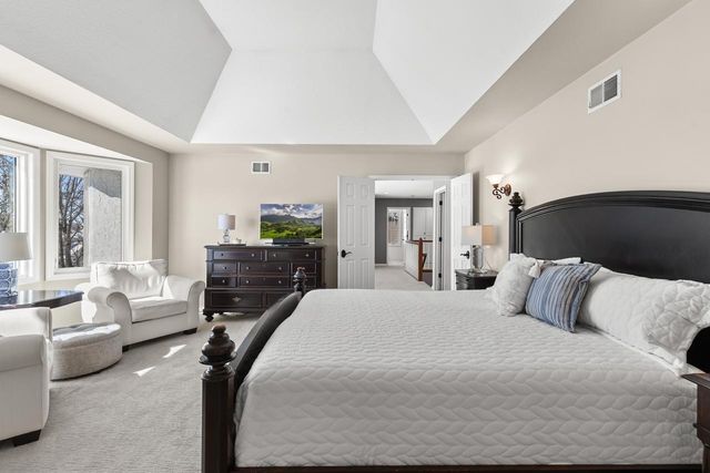 18643 Magenta Bay, Eden Prairie, MN 55347