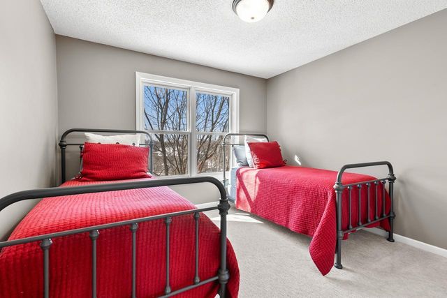 18643 Magenta Bay, Eden Prairie, MN 55347