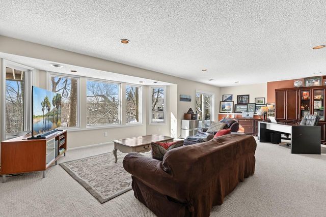 18643 Magenta Bay, Eden Prairie, MN 55347