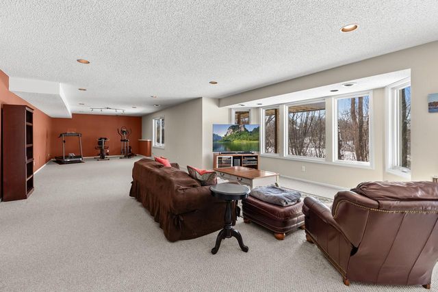 18643 Magenta Bay, Eden Prairie, MN 55347