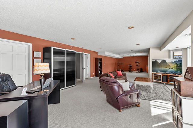 18643 Magenta Bay, Eden Prairie, MN 55347