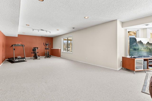 18643 Magenta Bay, Eden Prairie, MN 55347